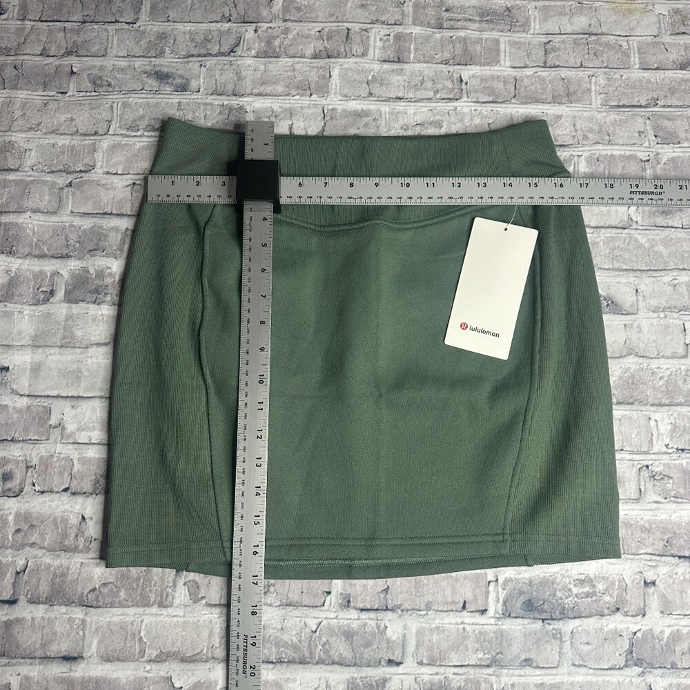 NWT Lululemon Scuba High Rise Mini Skirt Size Large (GREU) LW8ALSS - Picture 12 of 12